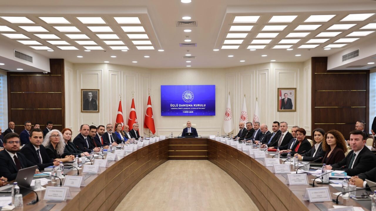 uclu danisma kurulu isci tarafi olmadan toplandi sqDaNBVs.webp